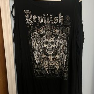 Devilish top